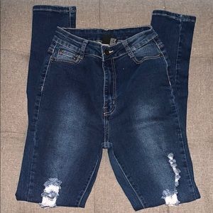 EUC BOB JEANS size 9/10 dark wash skinny jean